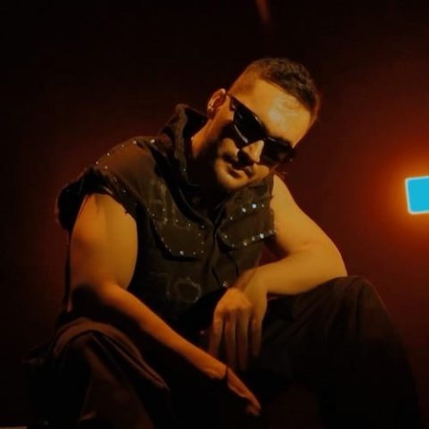 دانلود آهنگ اردلان خودتیو خودت (دمو)